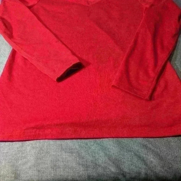 Eddie Bauer Long Sleeve Top - Size Medium - Picture 3 of 10